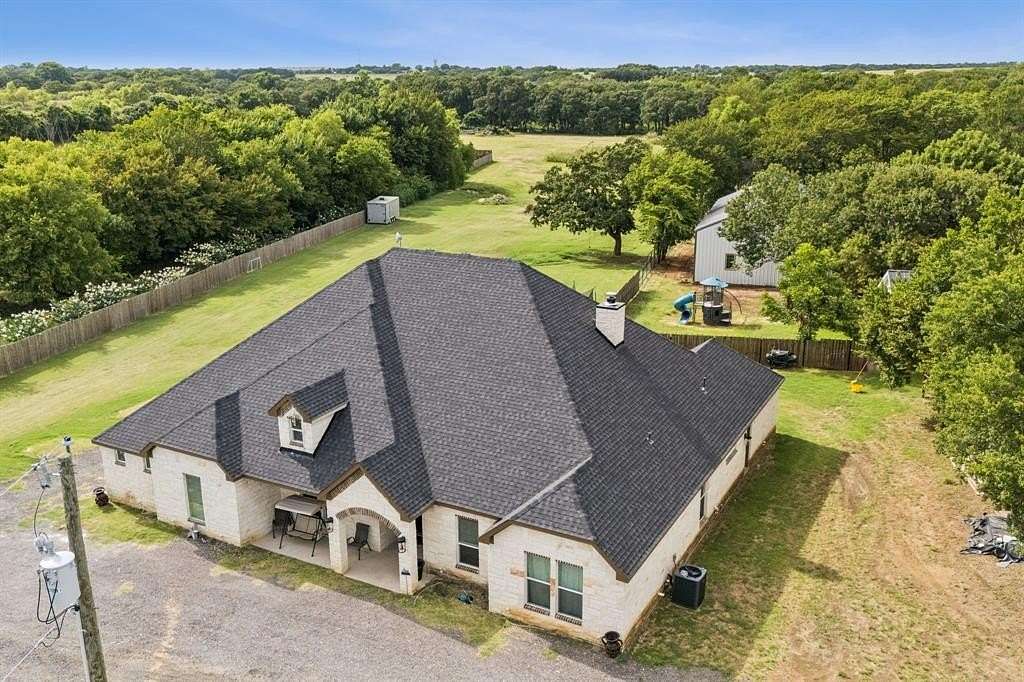 19.3 Acres of Land with Home for Sale in Alvarado, Texas