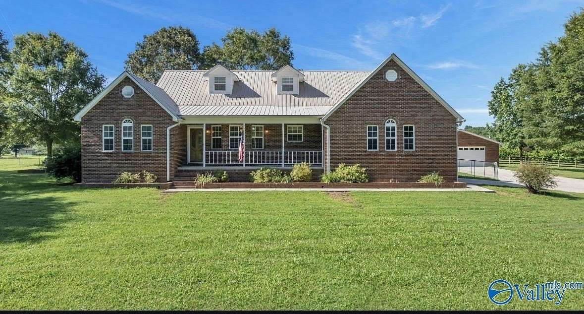 4.58 Acres of Land with Home for Sale in Boaz, Alabama