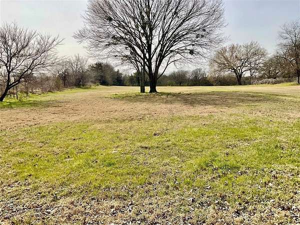 1.5 Acres of Mixed-Use Land for Sale in Denison, Texas
