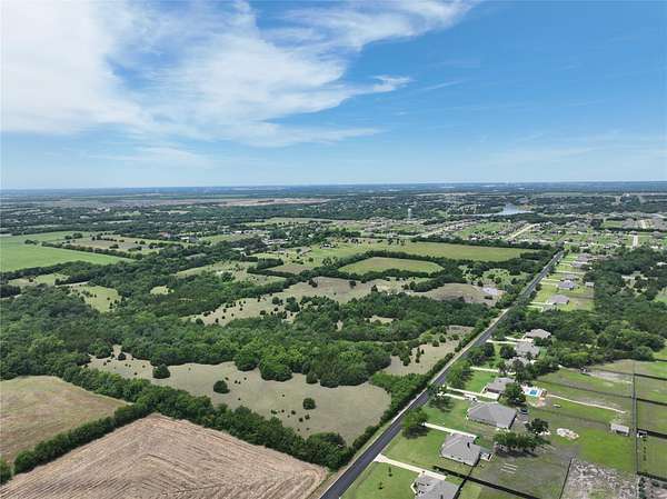 10 Acres of Recreational & Residential Land for Sale in McKinney, Texas