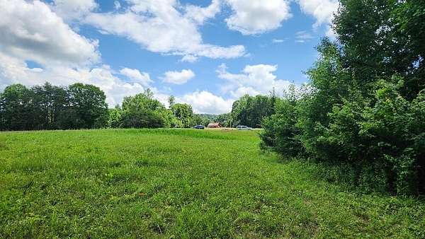 14.3 Acres of Land for Sale in Palmer, Tennessee