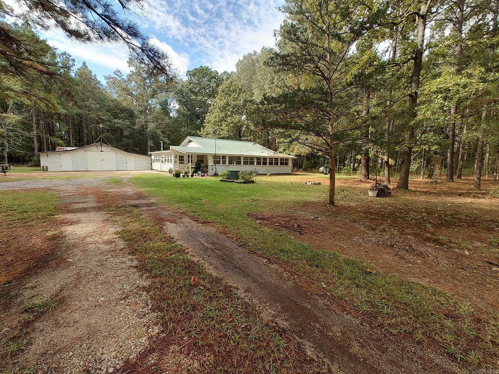 3.1 Acres of Residential Land with Home for Sale in Sheridan, Arkansas