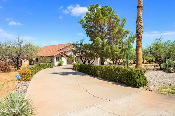 2 Acres of Residential Land with Home for Sale in Sierra Vista, Arizona