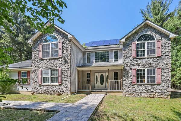 1.52 Acres of Residential Land with Home for Sale in Effort, Pennsylvania