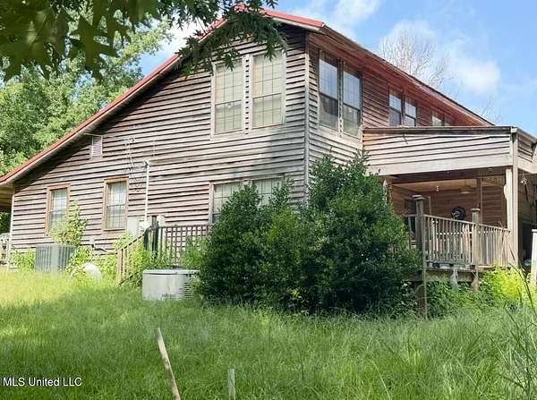 9.1 Acres of Residential Land with Home for Sale in Braxton, Mississippi