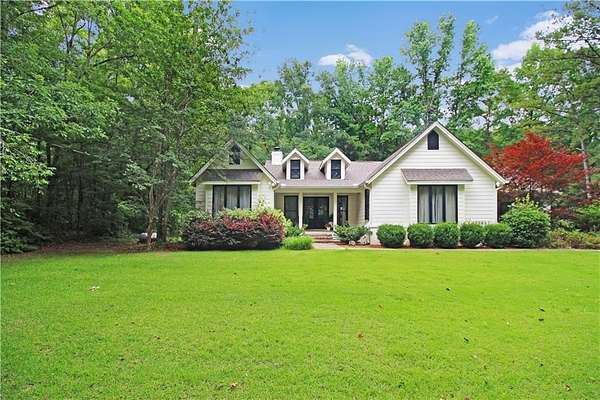 6 Acres of Residential Land with Home for Sale in Auburn, Alabama