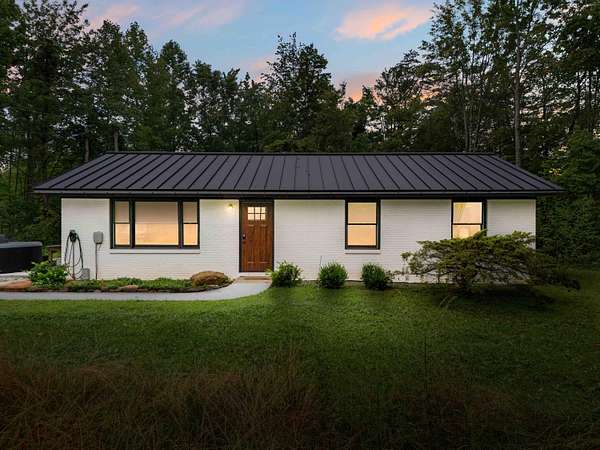 18.8 Acres of Land with Home for Sale in Frenchburg, Kentucky