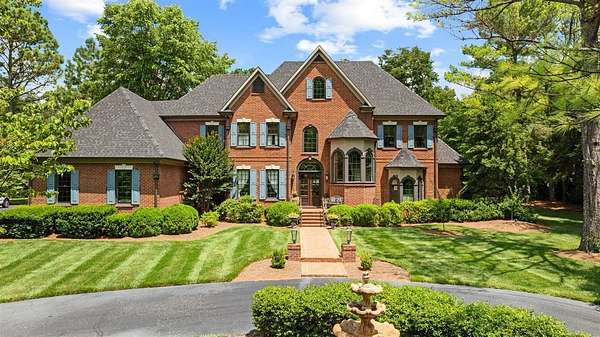 2.17 Acres of Residential Land with Home for Sale in Bowling Green, Kentucky