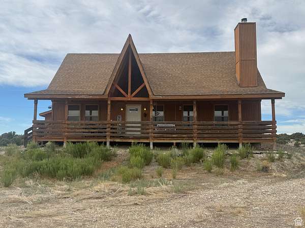 2.5 Acres of Residential Land with Home for Sale in Duchesne, Utah