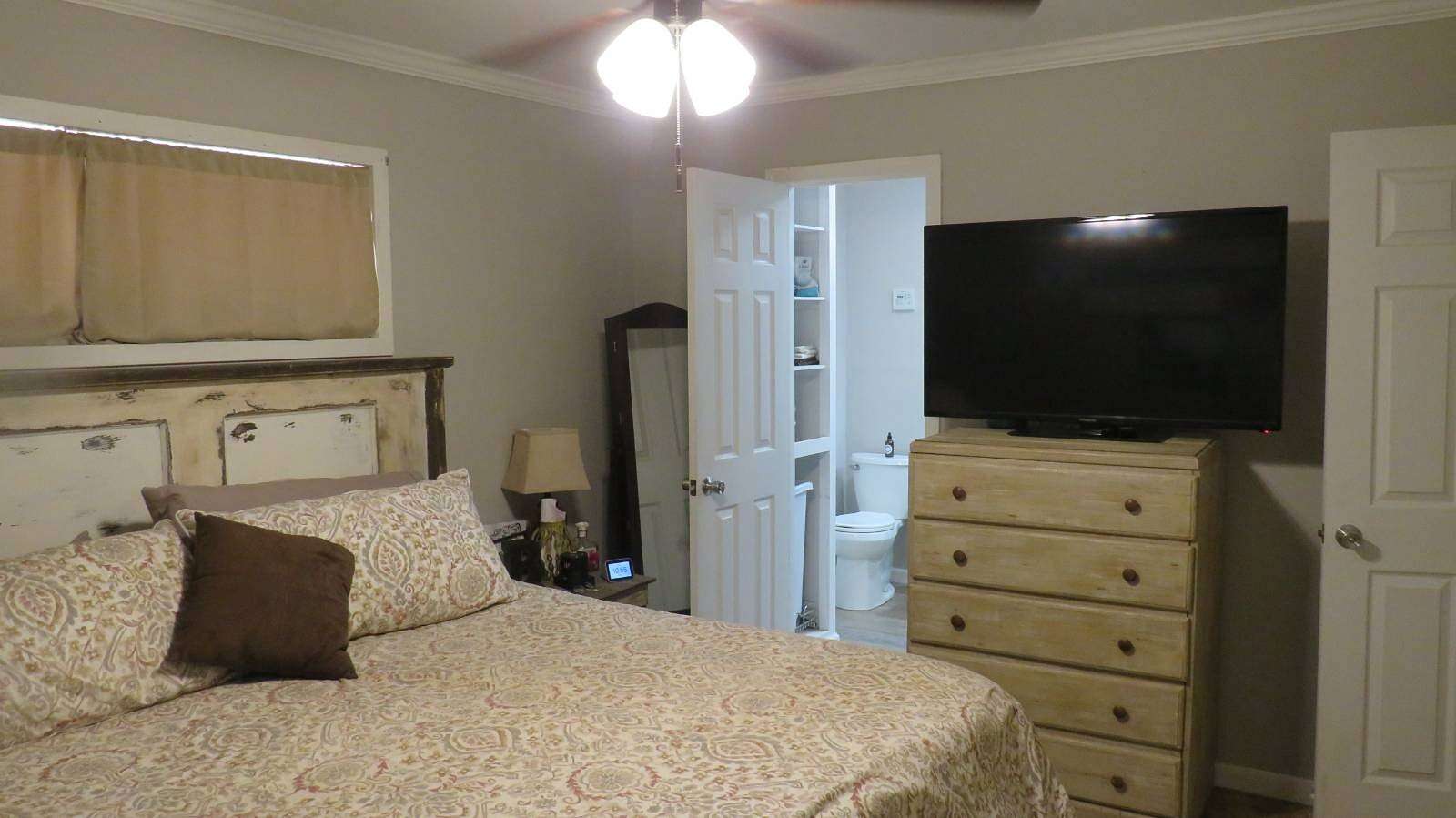 1.83 Acres of Residential Land with Home for Sale in Kosciusko, Mississippi