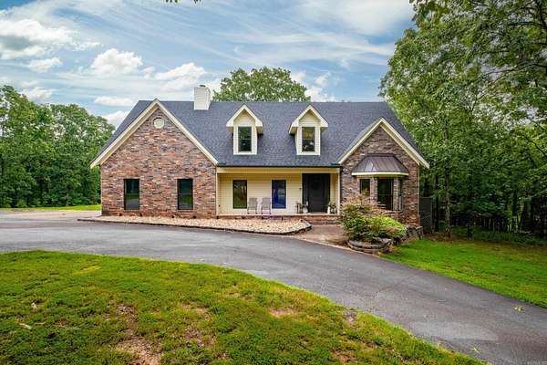 5.5 Acres of Residential Land with Home for Sale in Sherwood, Arkansas