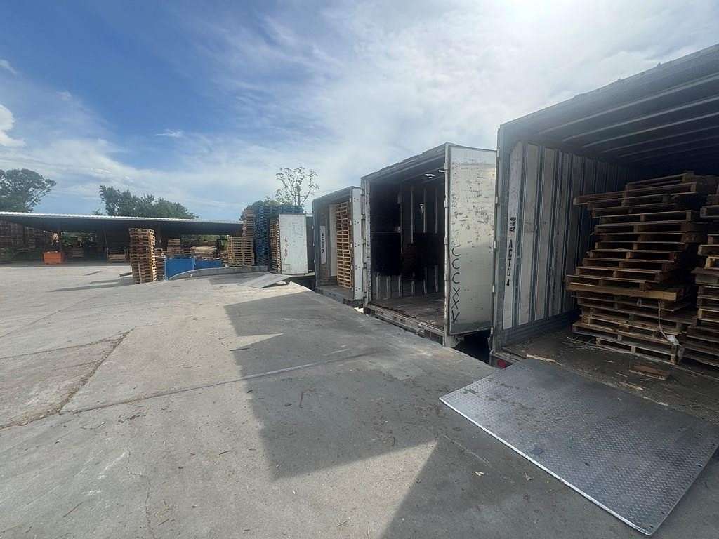 6 Acres of Improved Commercial Land for Sale in Douglas, Georgia