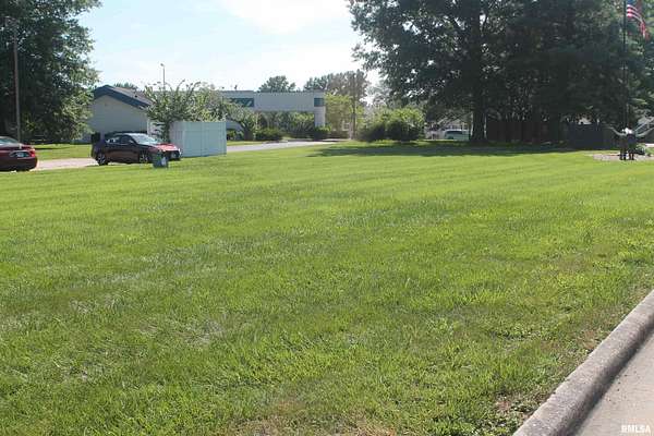 0.4 Acres of Land for Sale in Carbondale, Illinois
