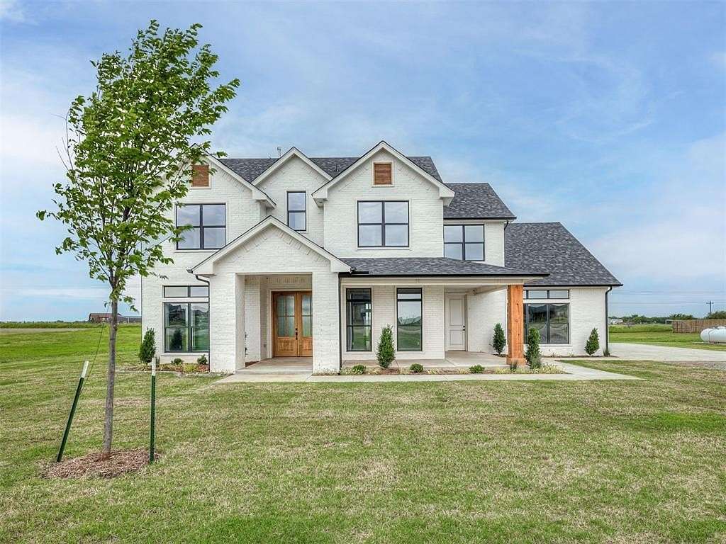 2.27 Acres of Residential Land with Home for Sale in Piedmont, Oklahoma