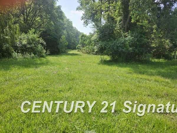 5 Acres of Residential Land for Sale in Flushing, Michigan