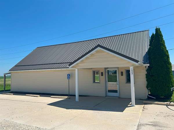 4.83 Acres of Commercial Land for Lease in Storm Lake, Iowa