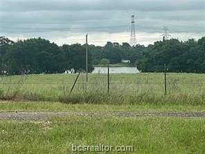 3.12 Acres of Land for Sale in Groesbeck, Texas