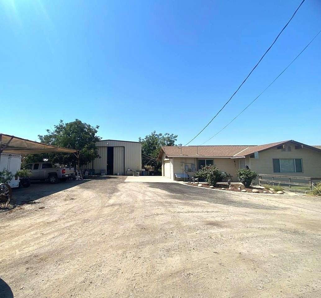 18.7 Acres of Land with Home for Sale in Riverdale, California