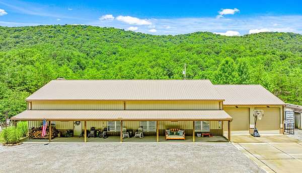 333 Acres of Land with Home for Sale in Sneedville, Tennessee
