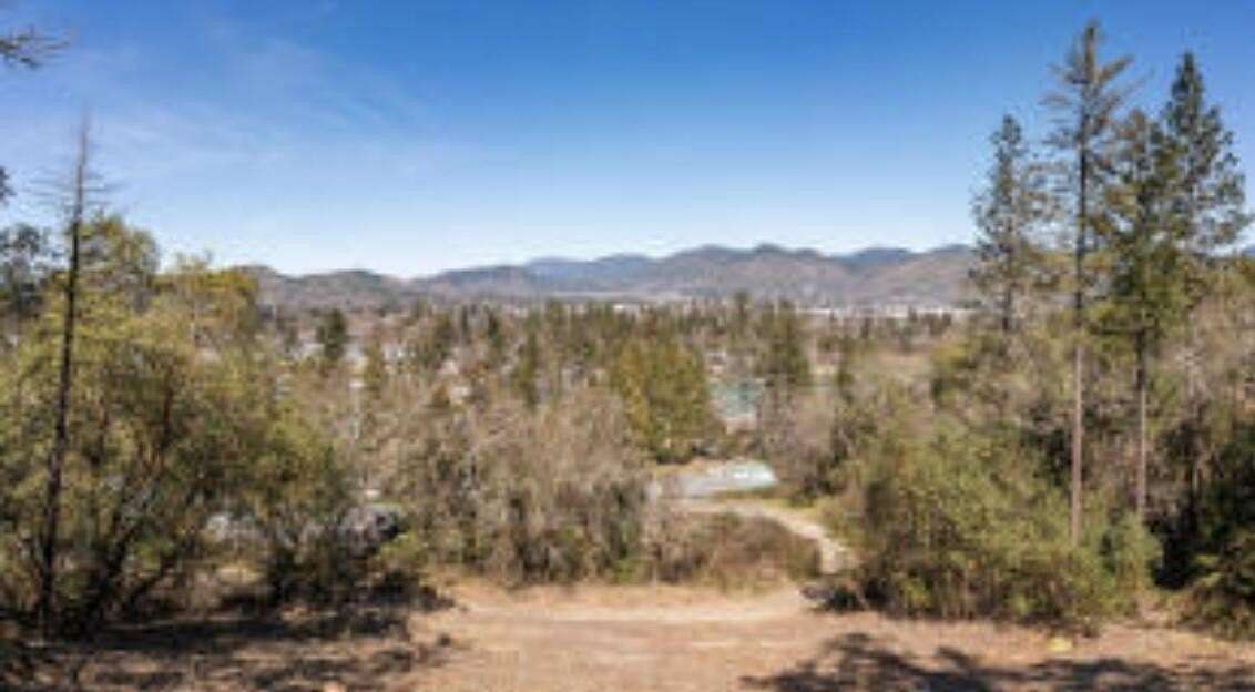 0.54 Acres of Residential Land for Sale in Grants Pass, Oregon