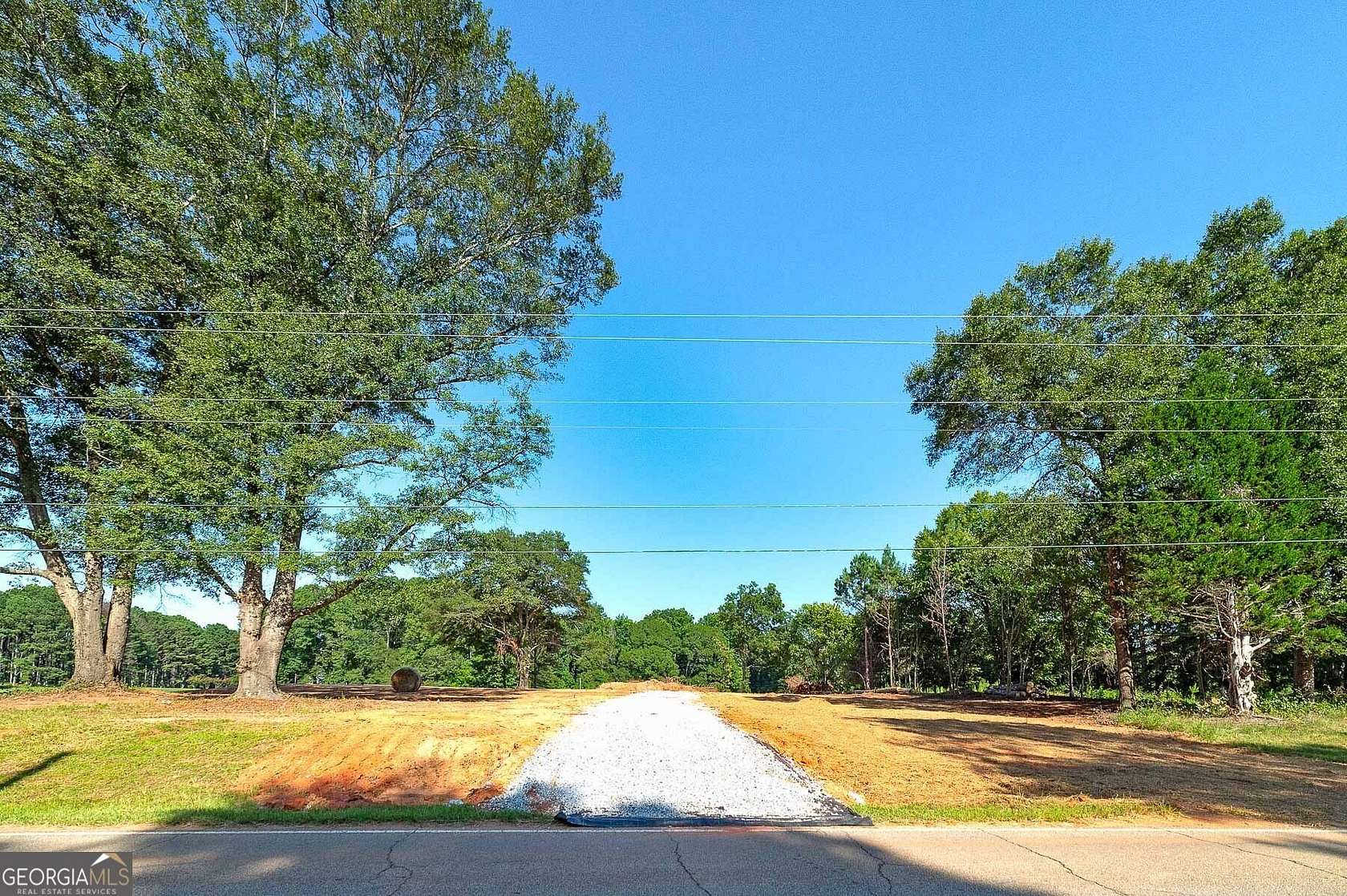 3.54 Acres of Residential Land with Home for Sale in Griffin, Georgia