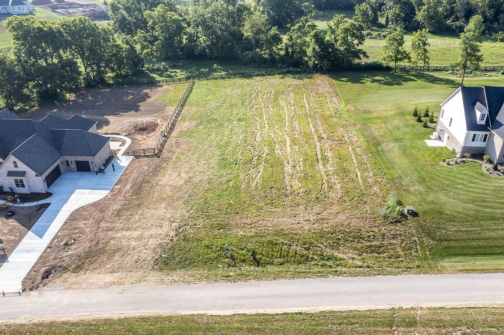 1 Acre of Residential Land for Sale in Nicholasville, Kentucky