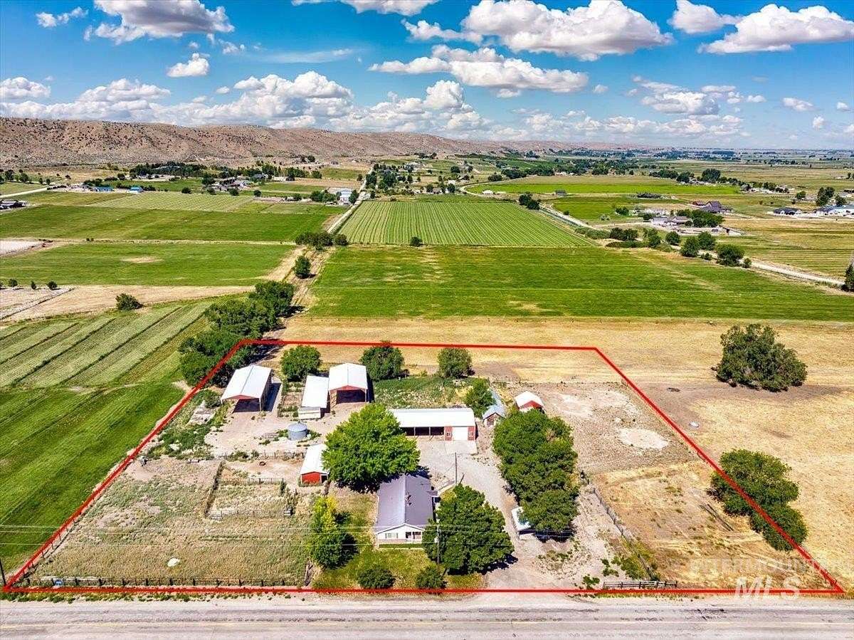 5 Acres of Land with Home for Sale in Emmett, Idaho