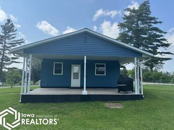 2.38 Acres of Residential Land with Home for Sale in Mystic, Iowa