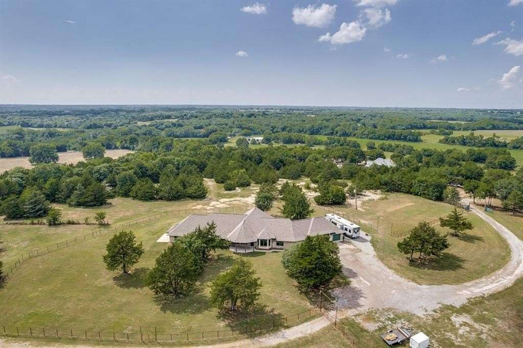 29.4 Acres of Agricultural Land with Home for Sale in Whitewright, Texas