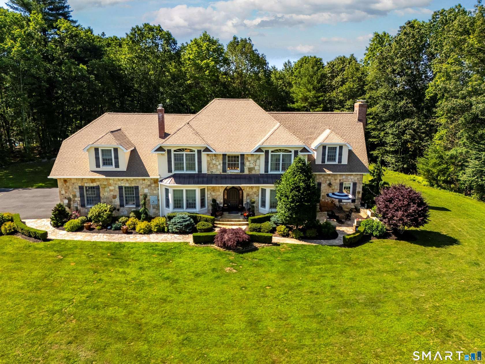 3.79 Acres of Land with Home for Sale in Roxbury, Connecticut