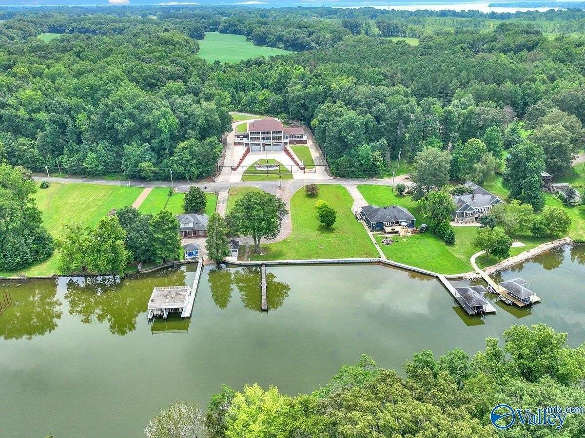 2 Acres of Land with Home for Sale in Rogersville, Alabama