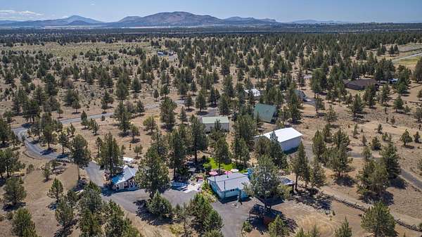 2.3 Acres of Residential Land with Home for Sale in Culver, Oregon