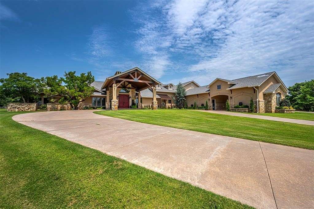 5.16 Acres of Land with Home for Sale in Edmond, Oklahoma