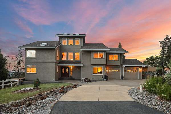 40 Acres of Land with Home for Sale in Bella Vista, California