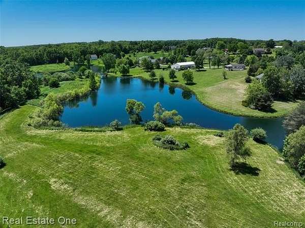 11 Acres of Recreational Land for Sale in Howell, Michigan