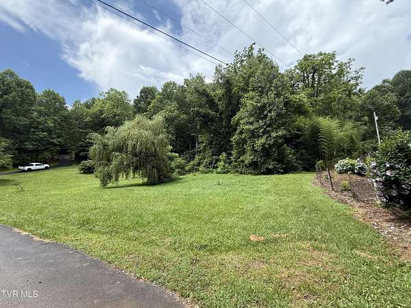 5 Acres of Residential Land for Sale in Elizabethton, Tennessee