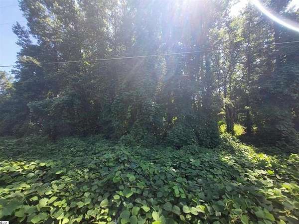 2.5 Acres of Residential Land for Sale in Inman, South Carolina
