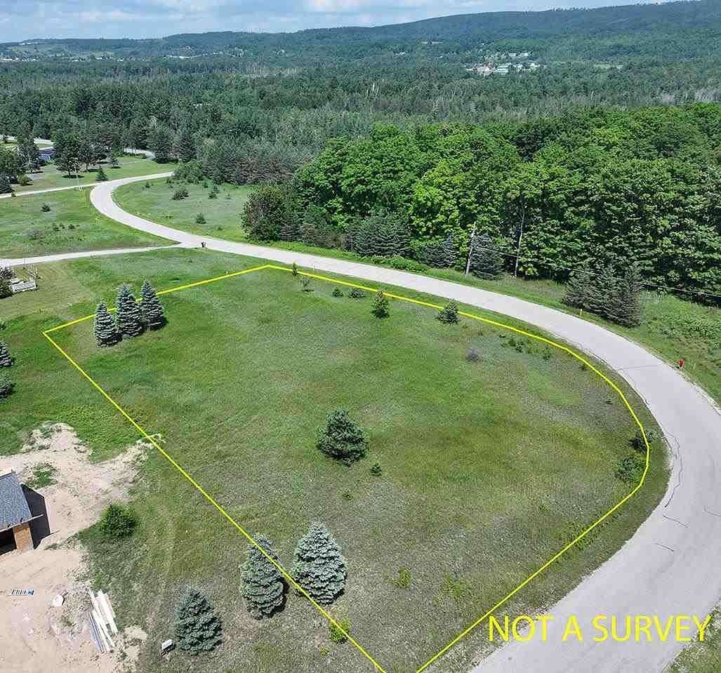 1 Acre of Residential Land for Sale in Petoskey, Michigan
