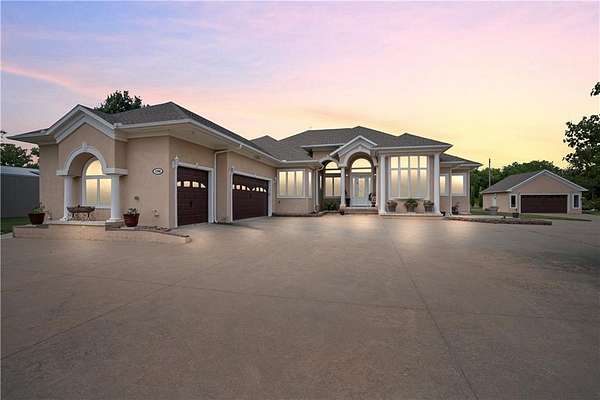 1.6 Acres of Residential Land with Home for Sale in Parsons, Kansas