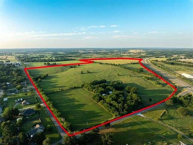97 Acres of Land for Sale in Tahlequah, Oklahoma