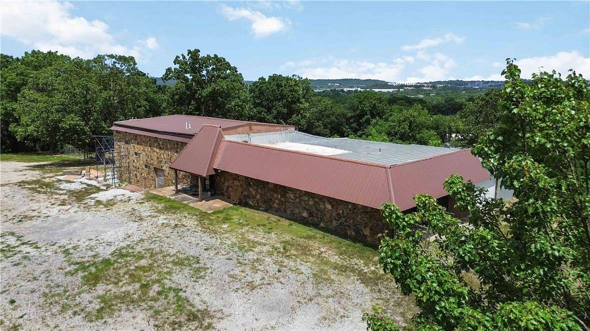 2.23 Acres of Improved Mixed-Use Land for Sale in Fayetteville, Arkansas