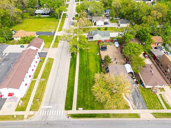 0.18 Acres of Commercial Land for Sale in Aurora, Illinois