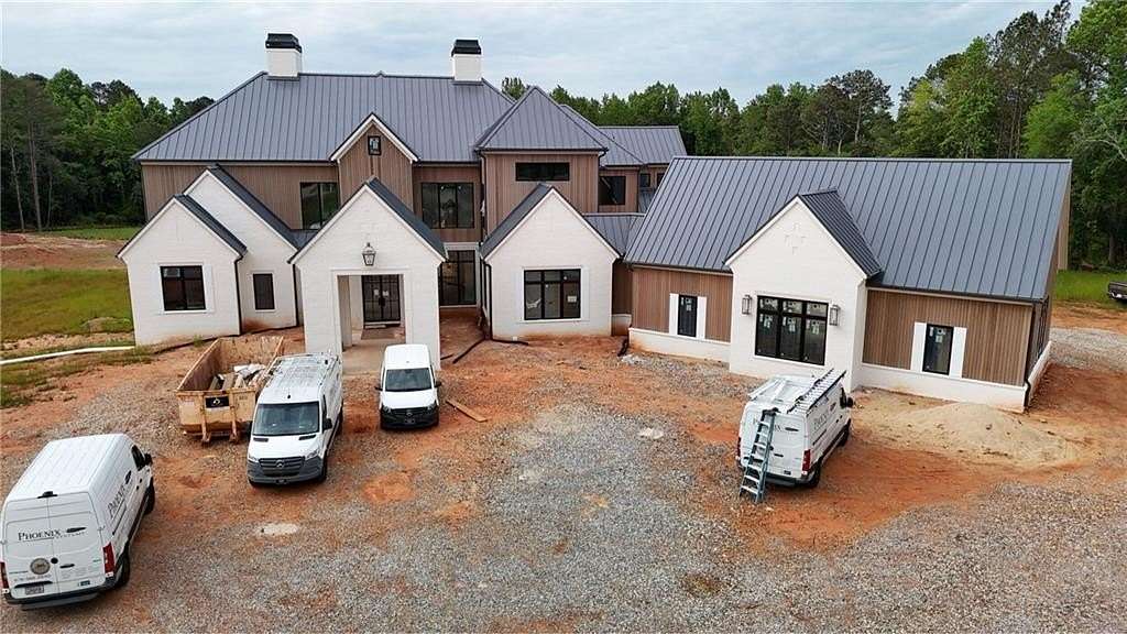 12.2 Acres of Land with Home for Sale in Milton, Georgia