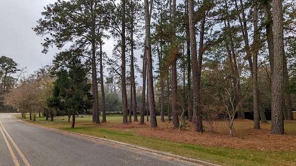 1.5 Acres of Residential Land for Sale in Thomasville, Georgia