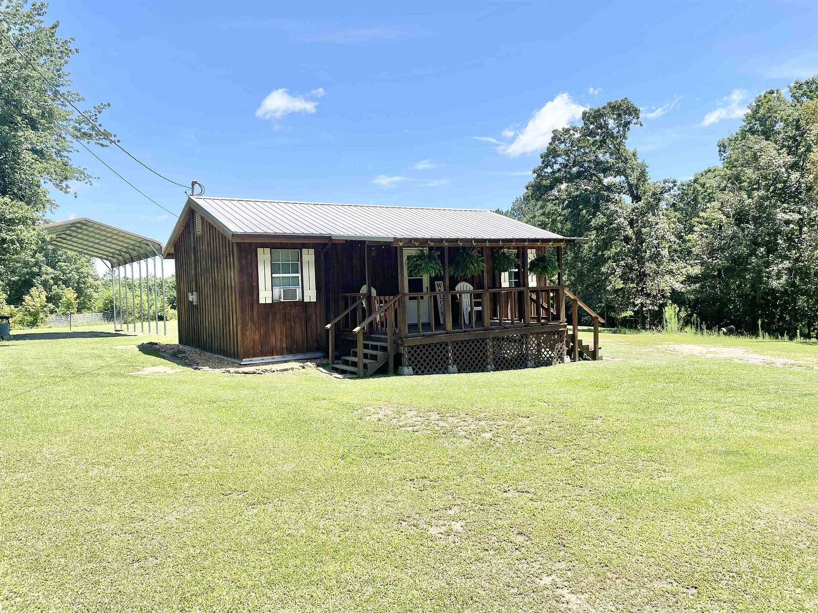 2 Acres of Residential Land with Home for Sale in Hamilton, Alabama