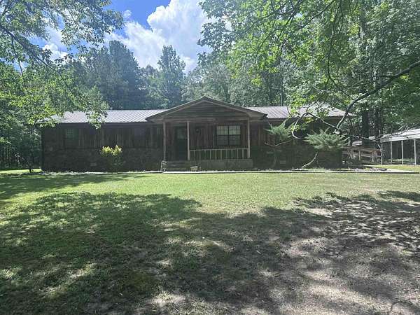 2.5 Acres of Residential Land with Home for Sale in Pine Bluff, Arkansas