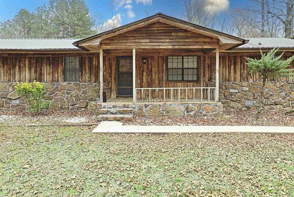 2.5 Acres of Residential Land with Home for Sale in Pine Bluff, Arkansas