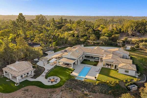 3.66 Acres of Residential Land with Home for Sale in Rancho Santa Fe, California