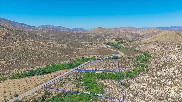 10.5 Acres of Recreational Land for Sale in Acton, California