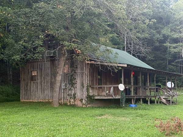 600 Acres of Recreational Land with Home for Sale in Burkesville, Kentucky